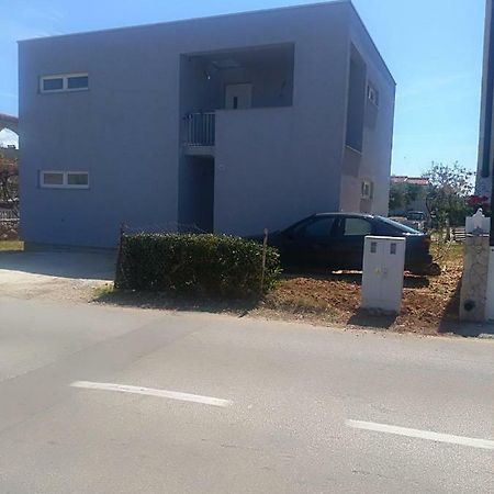 Apartments Bartol Vir Luaran gambar
