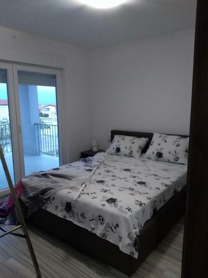Apartments Bartol Vir Luaran gambar