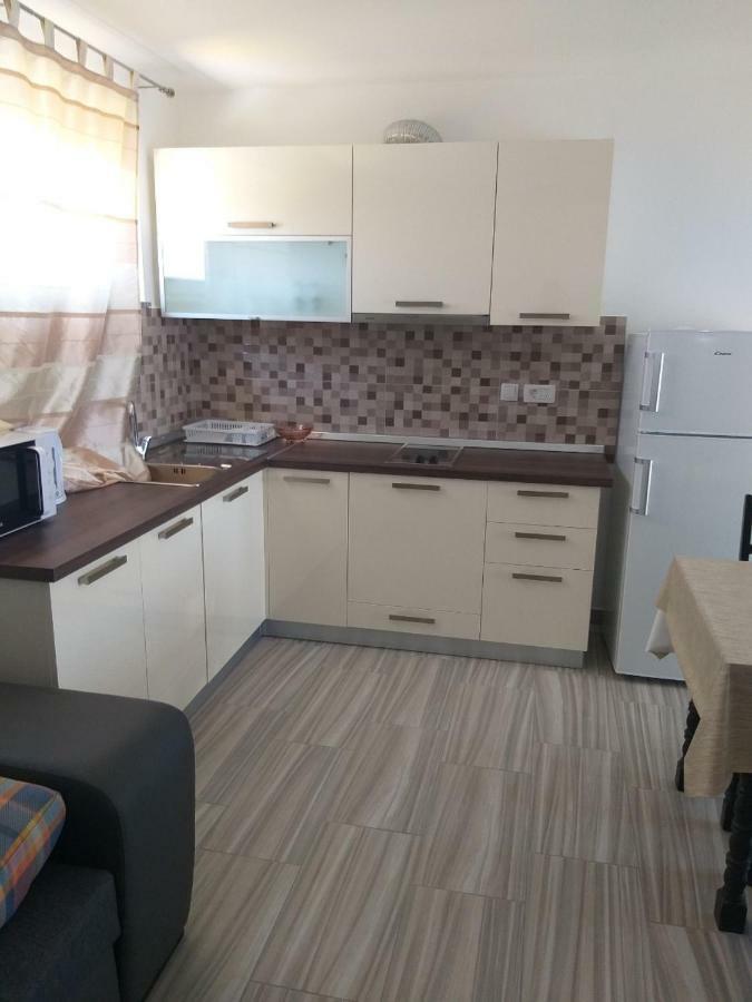Apartments Bartol Vir Luaran gambar