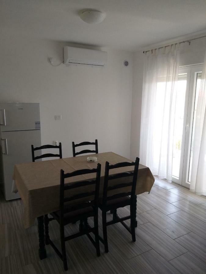 Apartments Bartol Vir Luaran gambar